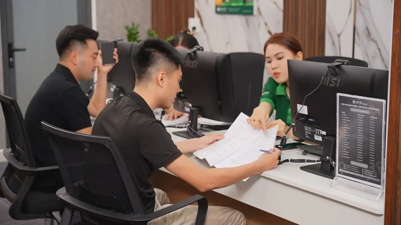 Tổng quan về vay tiêu dùng qua app và ngân hàng